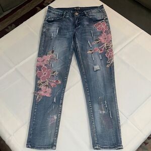 A. Z. I Women's Blue Jeans with Pink Floral Embroidery Size 4